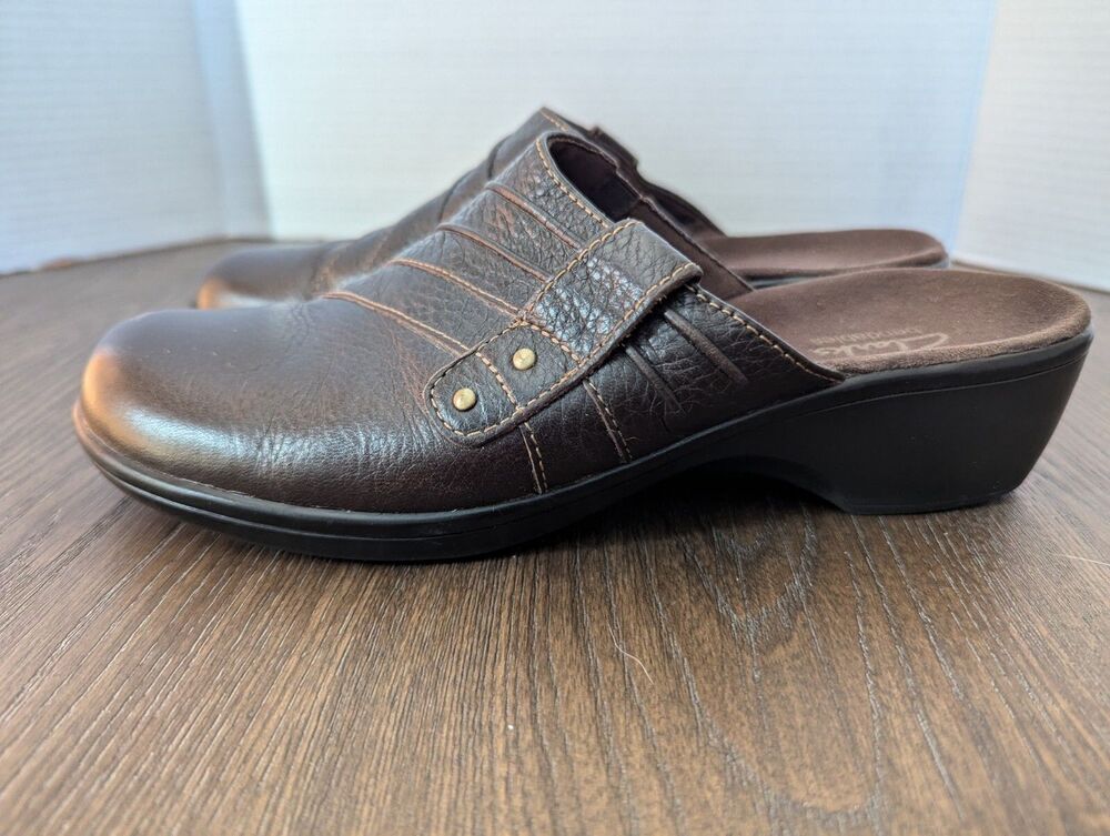Clarks Brown Leather Mules Buckle Shoe Women’s Size 9 M Clogs Slip On Comfort